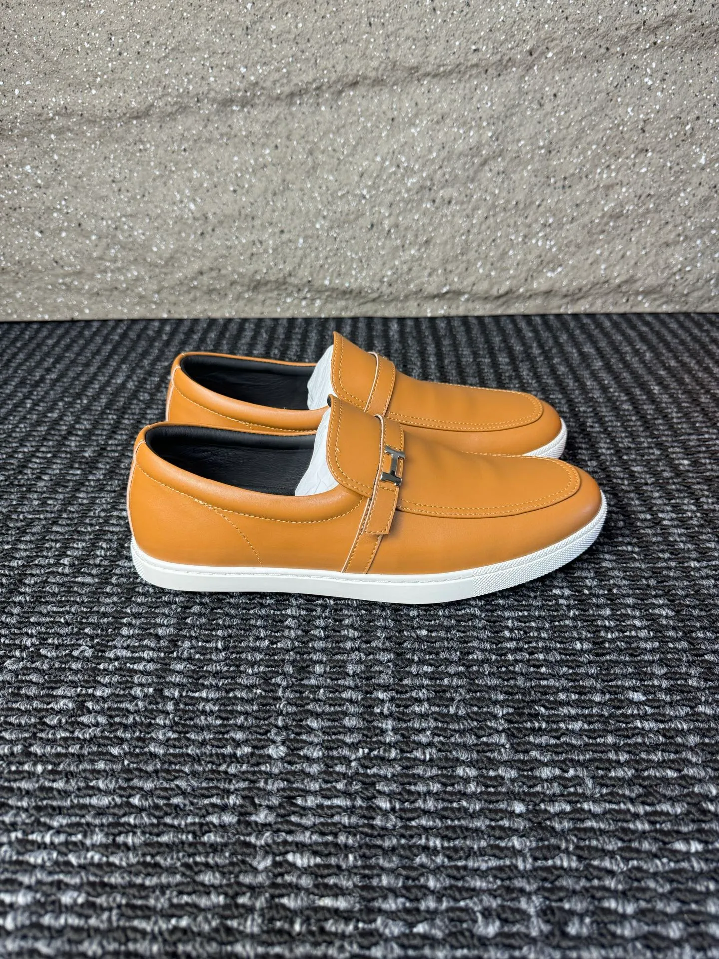 Men's men's shoes 💰440 [New style] 🪷🪷[HERMES] Hermès - High-end quality, the same style as the official website - Upper: 🔝 Nappa calfskin, with iconic H metal - Lining: water-dyed cowhide - Outsole: ultra-light TPU molded outsole - Ultra-high quality control·Fine workmanship: highlighted (high-end·luxury·grade) -Size: 38-44 (45 can be customized)·